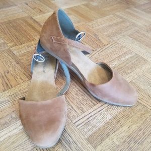 El Naturalista ND54 Stella brown flats